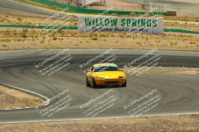 media/May-31-2025-CalClub SCCA (Sat) [[2c1a04e1ee]]/Qualifying/Group 5/Turn 4/